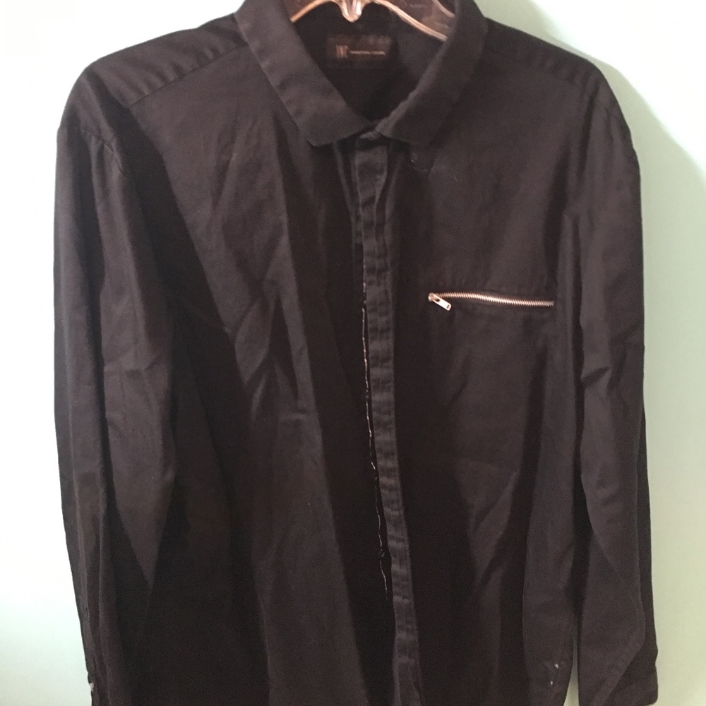 Multiple Shirts - Picture 7 of 8